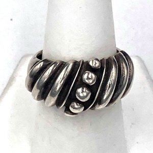 Vintage Sterling Silver Ring with Raindrops